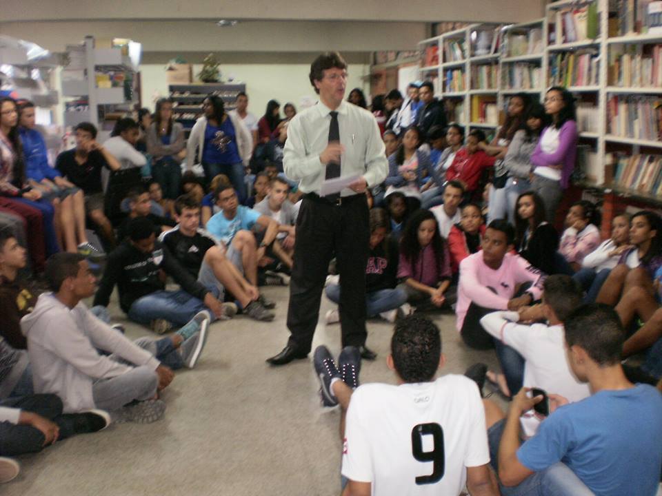 Palestra ministrada para os alunos, professores, funcionários e Diretoria da Escola Estadual Presidente Tancredo Neves